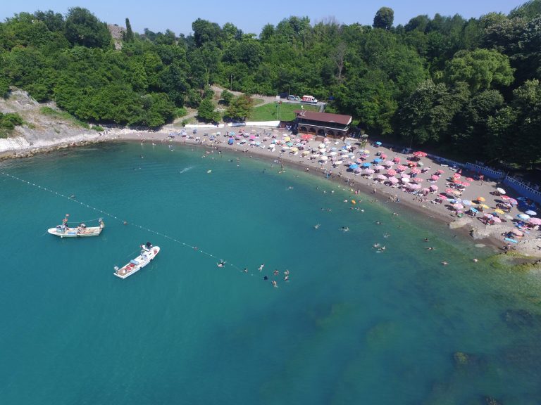 Akçakoca Ceneviz Kalesi ve Sahil Plajı NeredeNasıl Gidilir? Düzce
