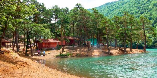 Boraboy Gölü Nerede Nasıl Gidilir? Piknik Kamp Bungalov Evler