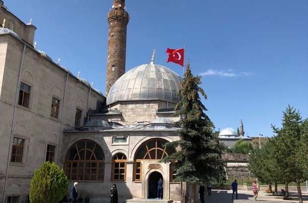 Hasan Harakani Türbesi Nerede – Nasıl Gidilir – KARS