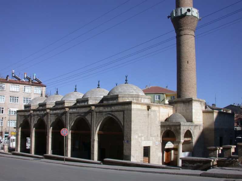 Yunus Emre Cami ve Türbesi Nerede – Nasıl Gidilir – KARAMAN
