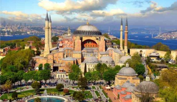Ayasofya Cami Nerede, Nasıl Gidilir, Giriş Ücreti 2024, İSTANBUL